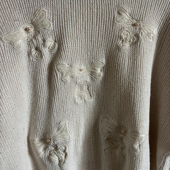 Vintage 80s Cream Bow Applique Sweater Oversized Romantic Pearl Slouchy Top M - Picture 8 of 8